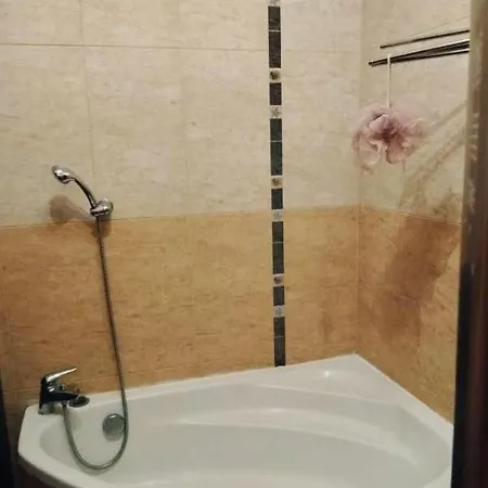 Проживание в семье Near The Center Of Warsaw, Bora Komorowskiego 35